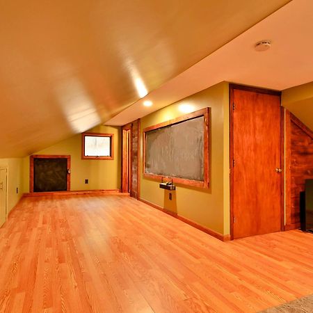 The Chariot - Creek Front With Hottub, Fire Pits, Billiards, Ev Charger - Sandalwood Stays ブルーリッジ山脈 エクステリア 写真