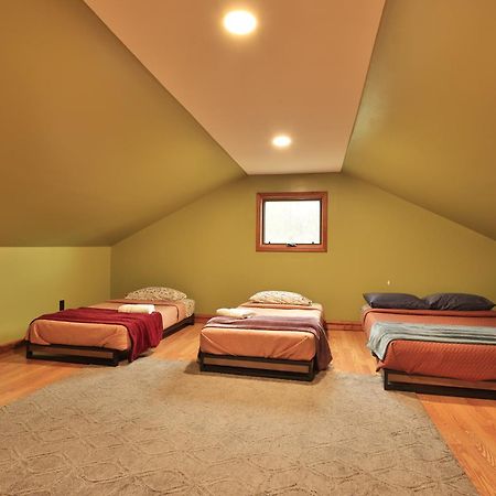 The Chariot - Creek Front With Hottub, Fire Pits, Billiards, Ev Charger - Sandalwood Stays ブルーリッジ山脈 エクステリア 写真