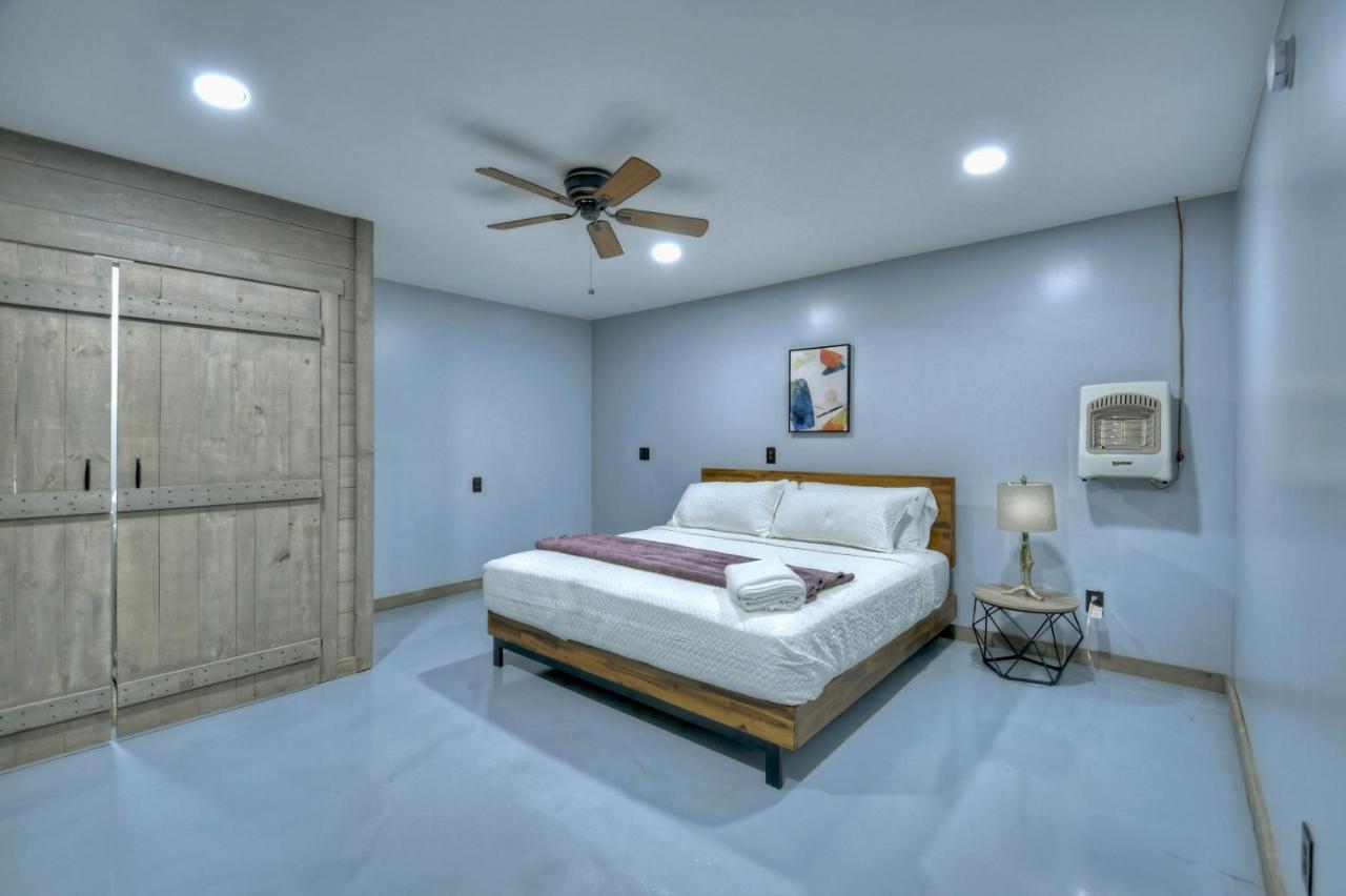 The Chariot - Creek Front With Hottub, Fire Pits, Billiards, Ev Charger - Sandalwood Stays ブルーリッジ山脈 エクステリア 写真