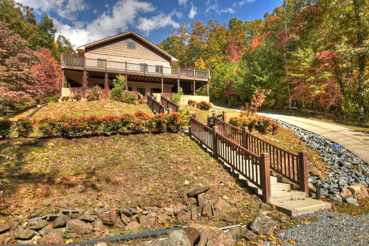 The Chariot - Creek Front With Hottub, Fire Pits, Billiards, Ev Charger - Sandalwood Stays ブルーリッジ山脈 エクステリア 写真